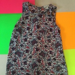 Artisan NY, red white & blue patterned polyester sleeveless top, ladies size S.